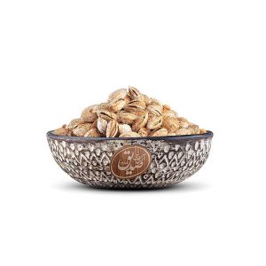 Raw paper skin azar almond، بادام پوست کاغدی آذر خام