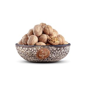 Walnut with paper skin، گردو با پوست کاغذی آذرشهر